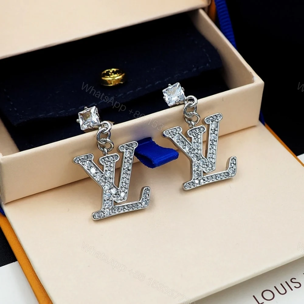 View 6 of LOUIS VUITTON LADY LV OHRRINGE PALLADIUM M02513