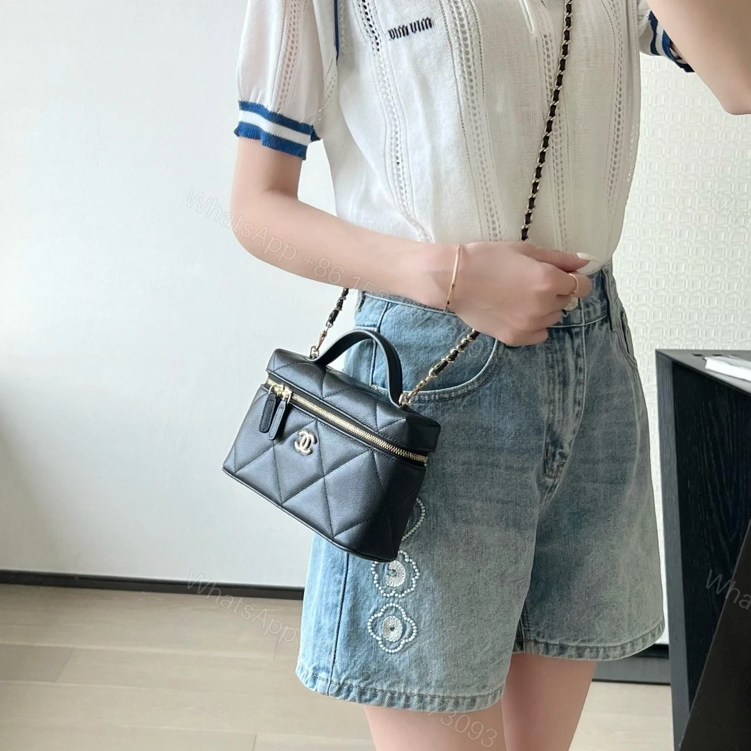 View 20 of 高仿Chanel*25K系列AP4936小牛皮盒子包黑色免檢版