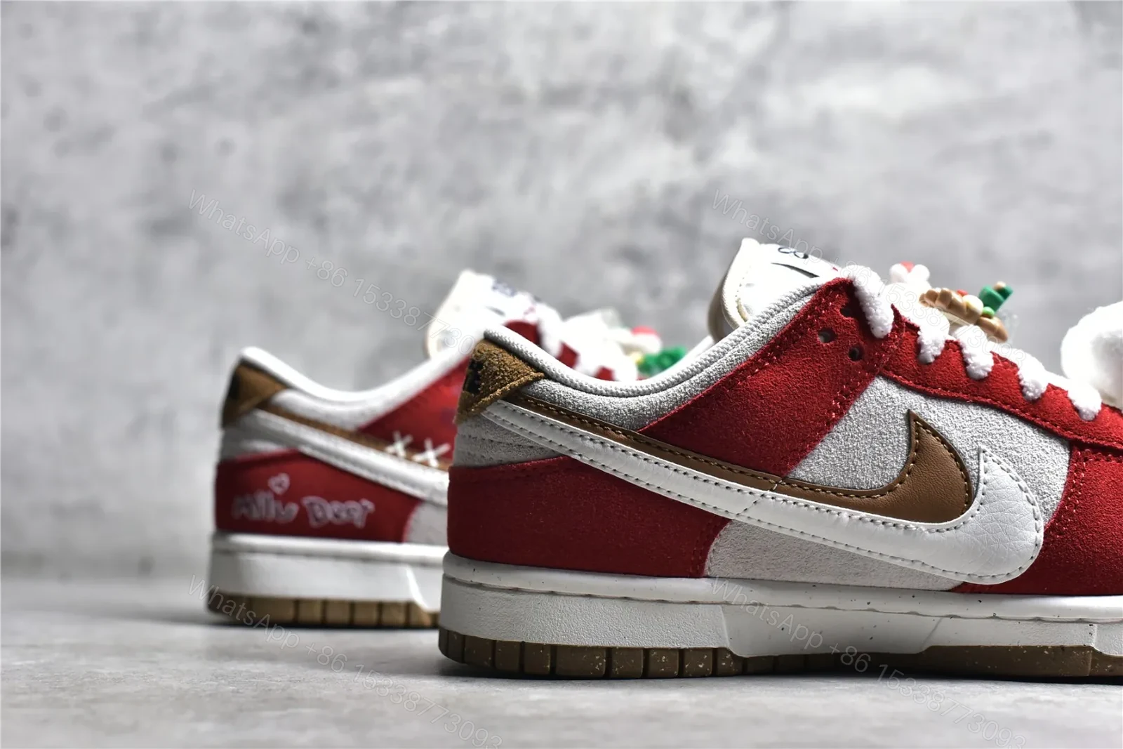 View 4 of Nike Dunk SB Low Christmas Replicas