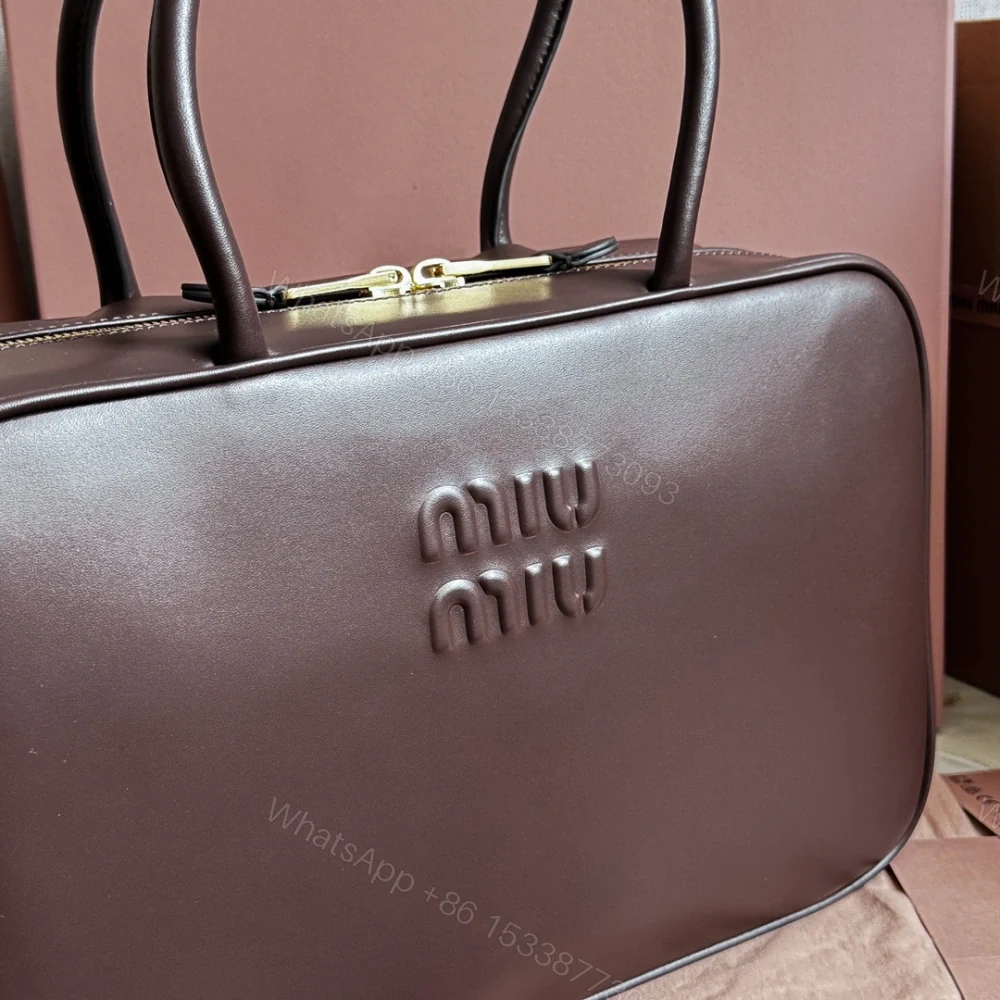 View 8 of 高仿miumiu*5BB17長肩帶公文包木色免檢版