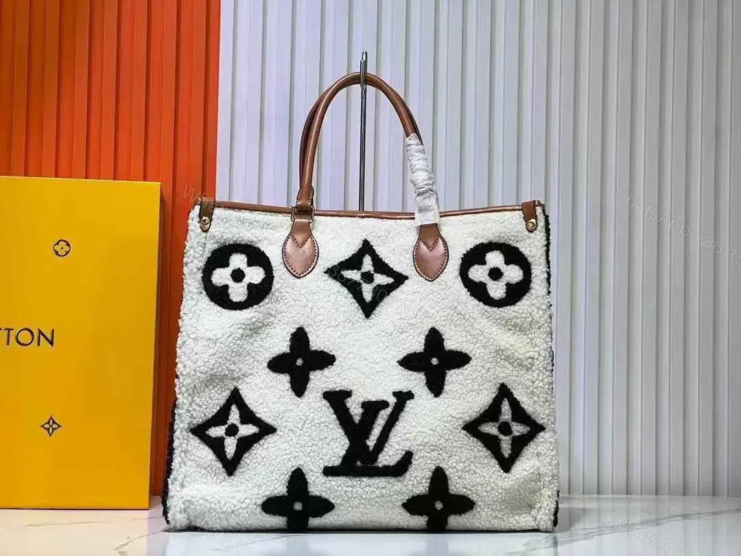 LOUIS VUITTON — view 1