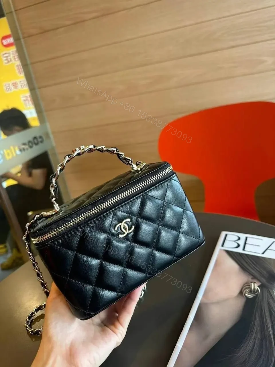 CHANEL — view 1