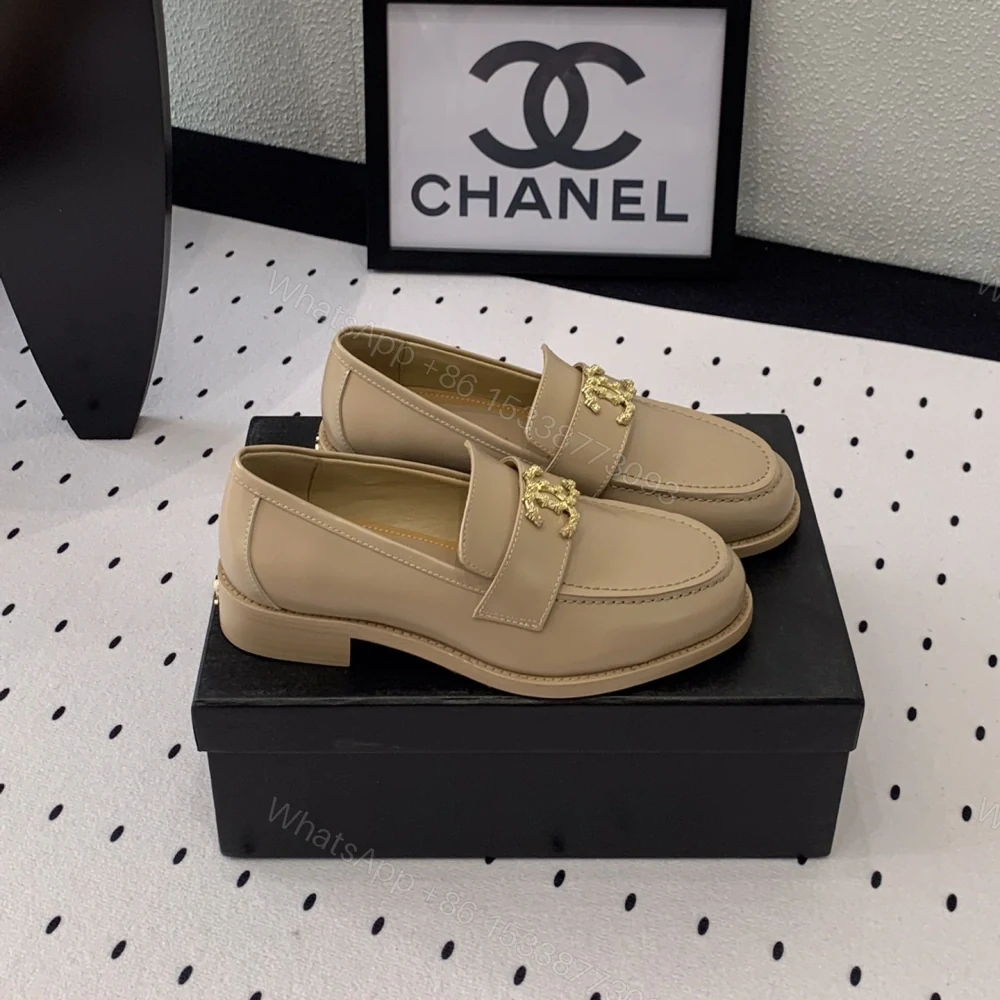 View 2 of 高仿Chanel*24S系列G45663D牛皮革樂福鞋沙色3CM免檢版