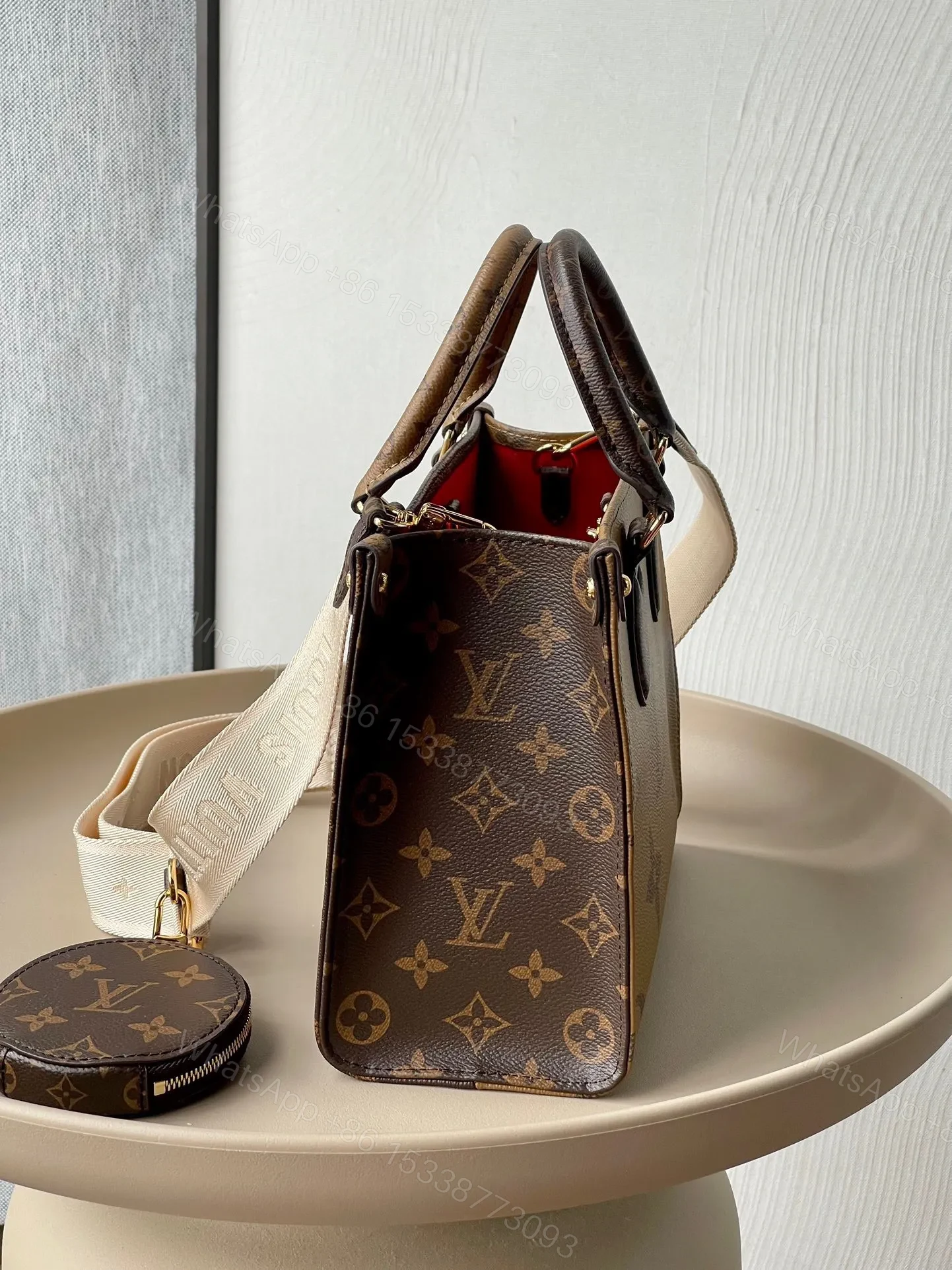View 6 of Louis Vuitton LV On The Go Like Auth Handbags LV Pattern 25x19x11.5cm