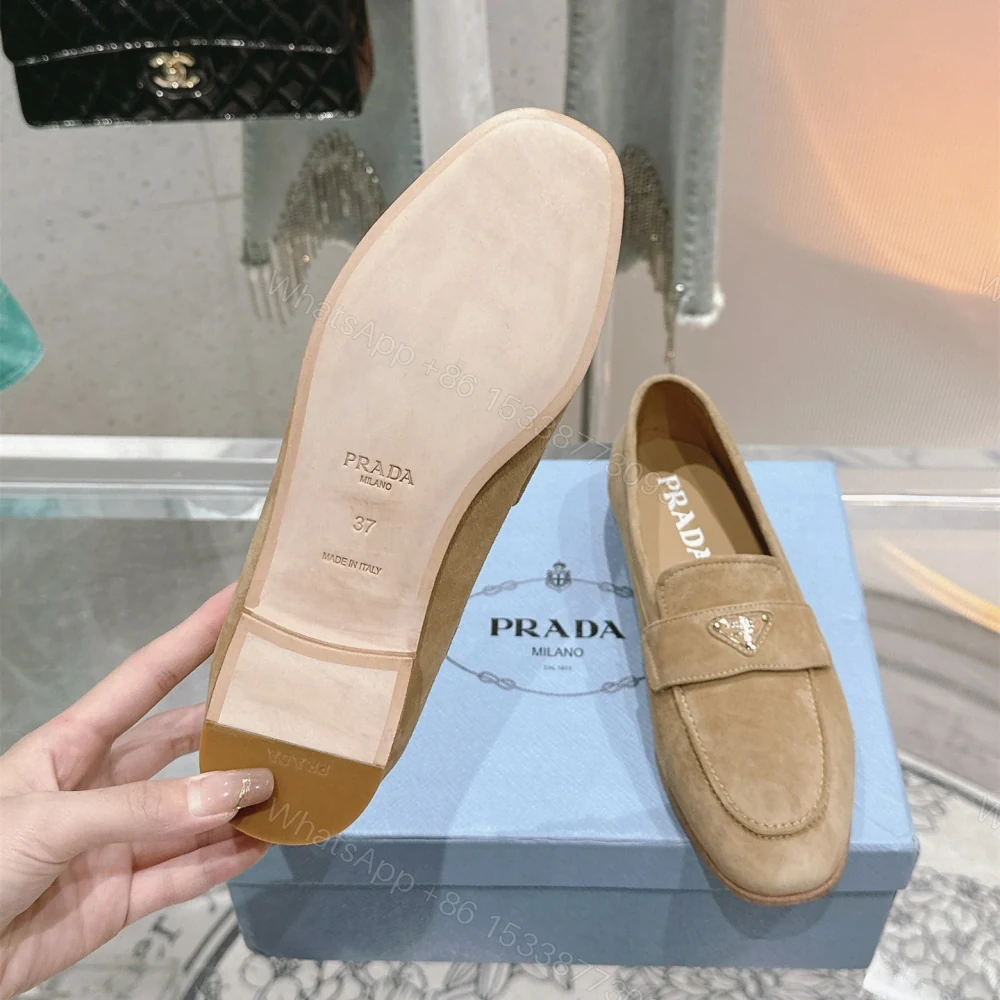 View 9 of 高仿Prada*1D468C薄款女士商務鞋小牛皮沙色免檢版