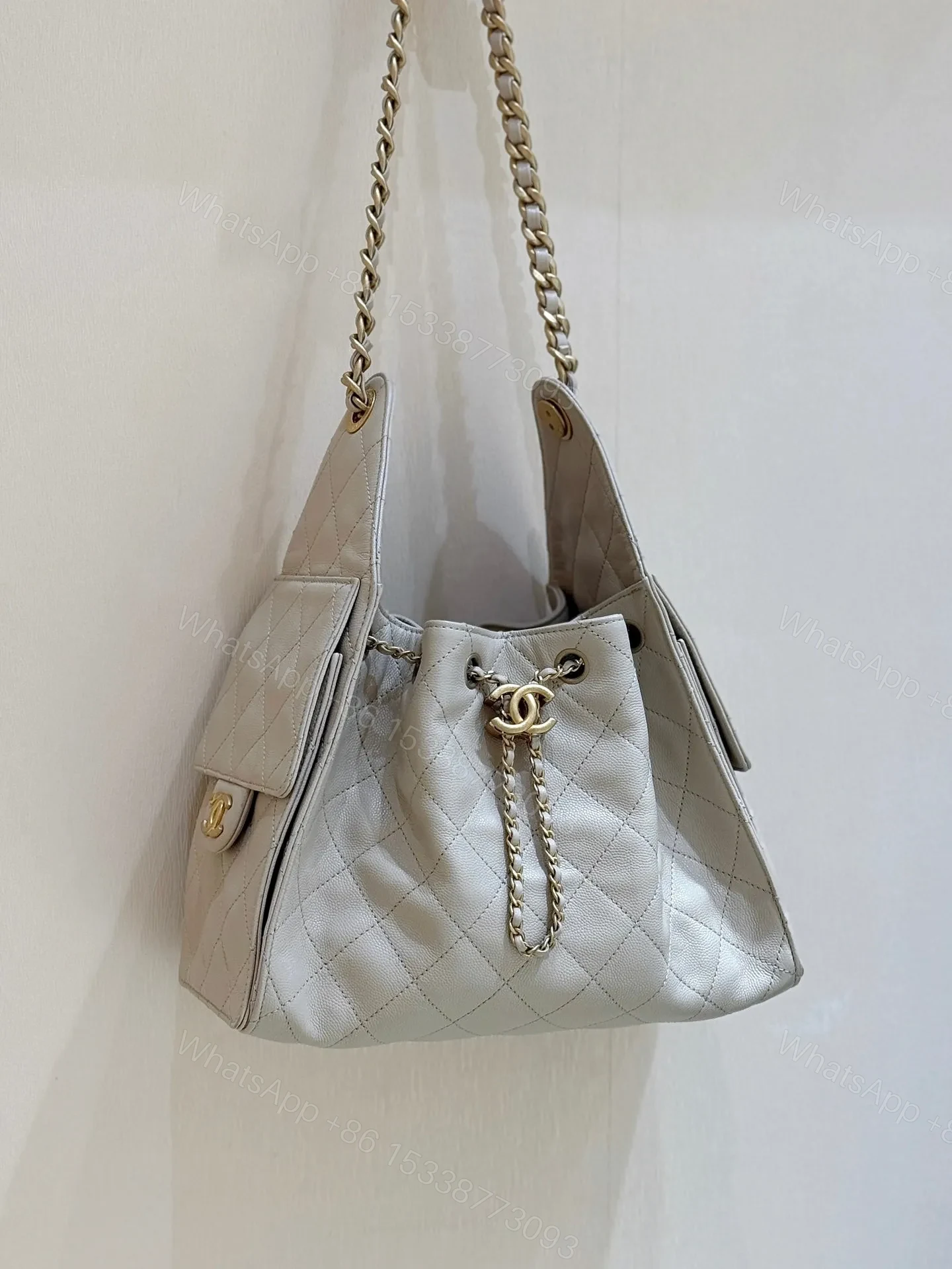 View 6 of CHANEL 25 HANDBAG IN CREAM SMALL GOLD HARDWARE