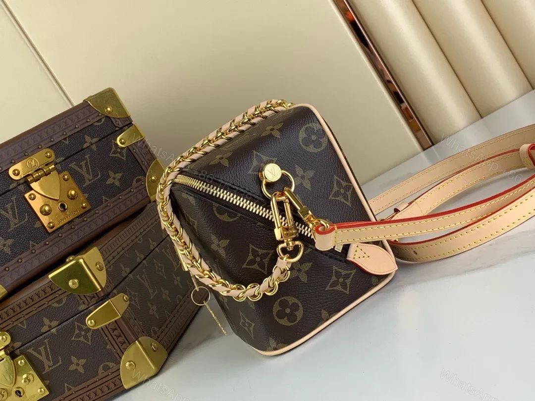View 5 of Louis Vuitton Monogram Pattern Super Premium Handbag 14x13x11cm