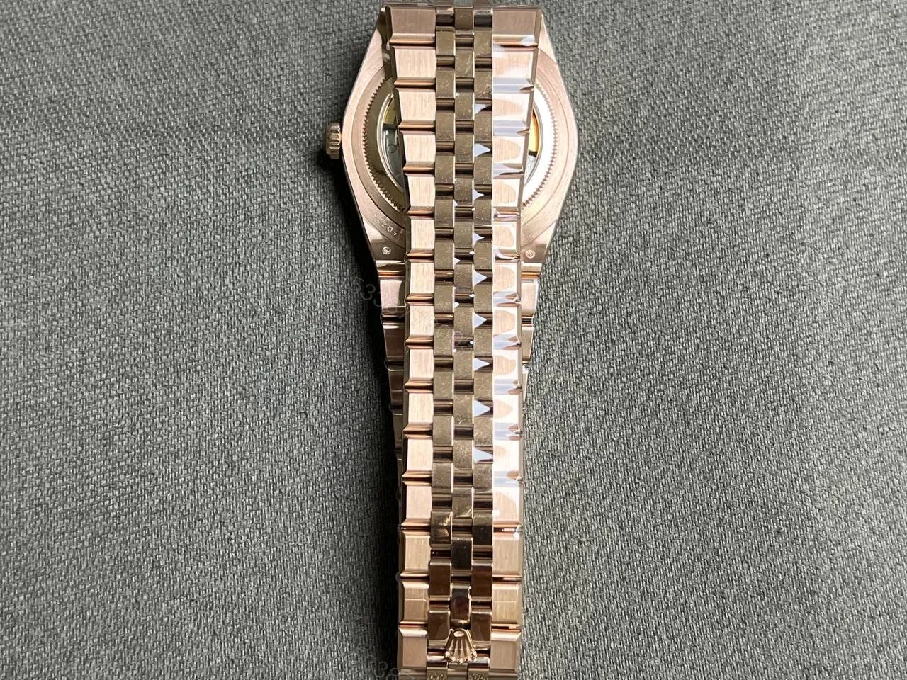 View 4 of Rolex Land-Dweller 40 mm Everose gold (2025)