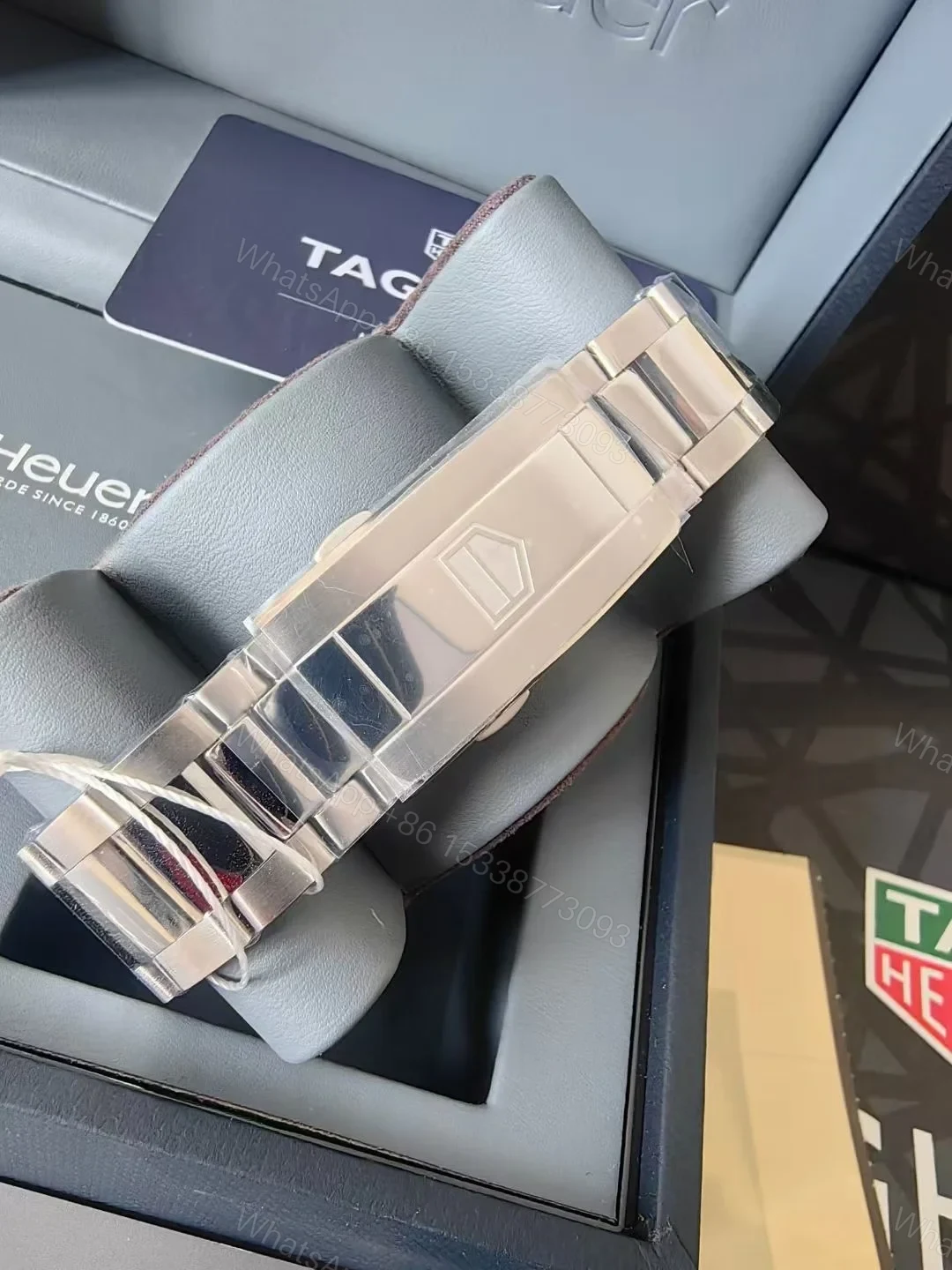 View 6 of TAG Heuer Aquaracer Quartz Watch 40MM Silver Sunray Dial Stainless Steel Bracelet Premium Edition TAG-AQUA-SUN-40