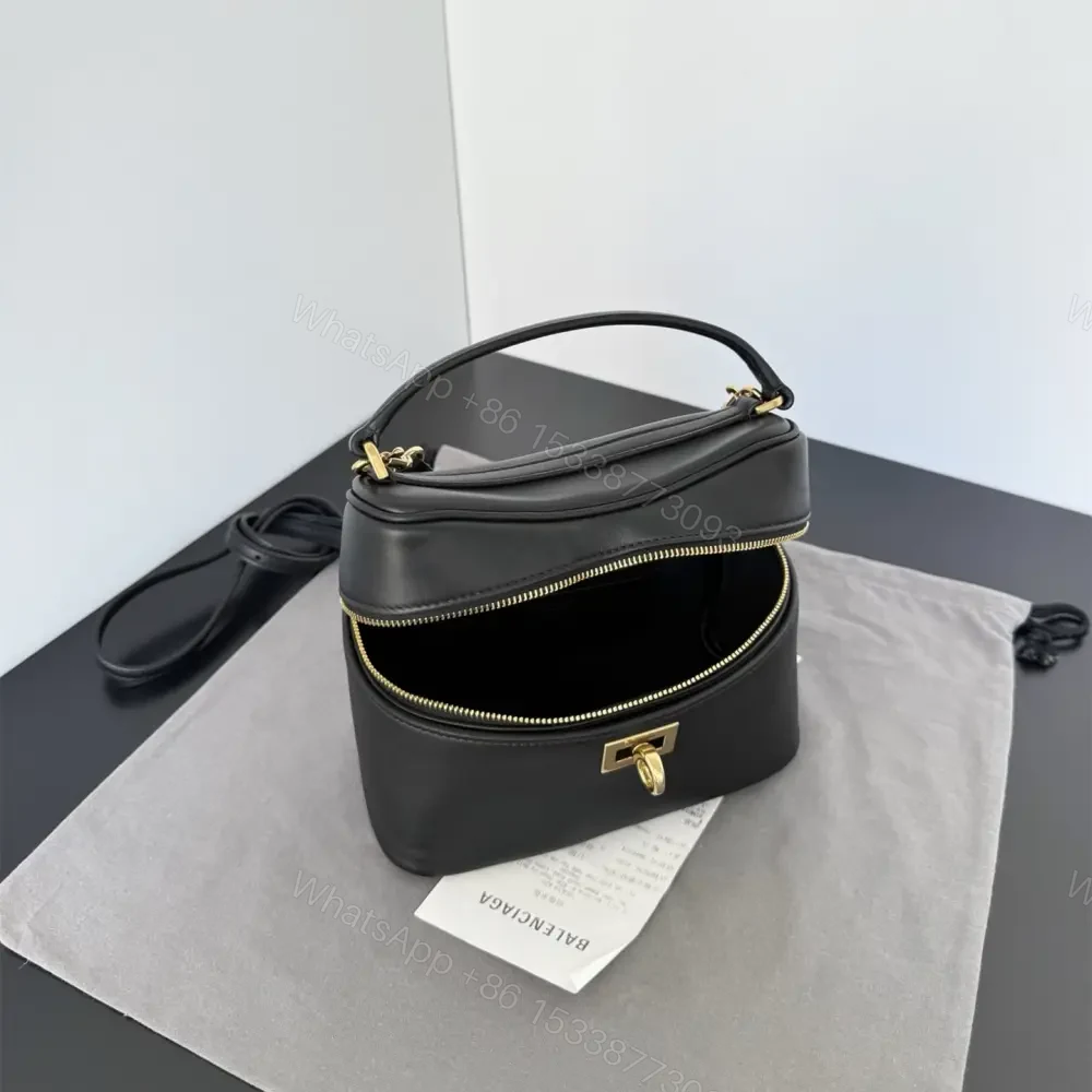 View 3 of 高仿Balenciaga*Rodeo系列V1000小牛皮盒子包黑色金扣免檢版