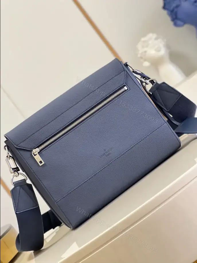 View 6 of LOUIS VUITTON TAKEOFF MESSENGER – LBV412