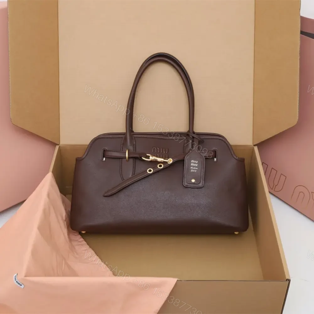 View 10 of 高仿miumiu*Aventure系列5BG310小羊皮Tote手袋石楠木色免檢版