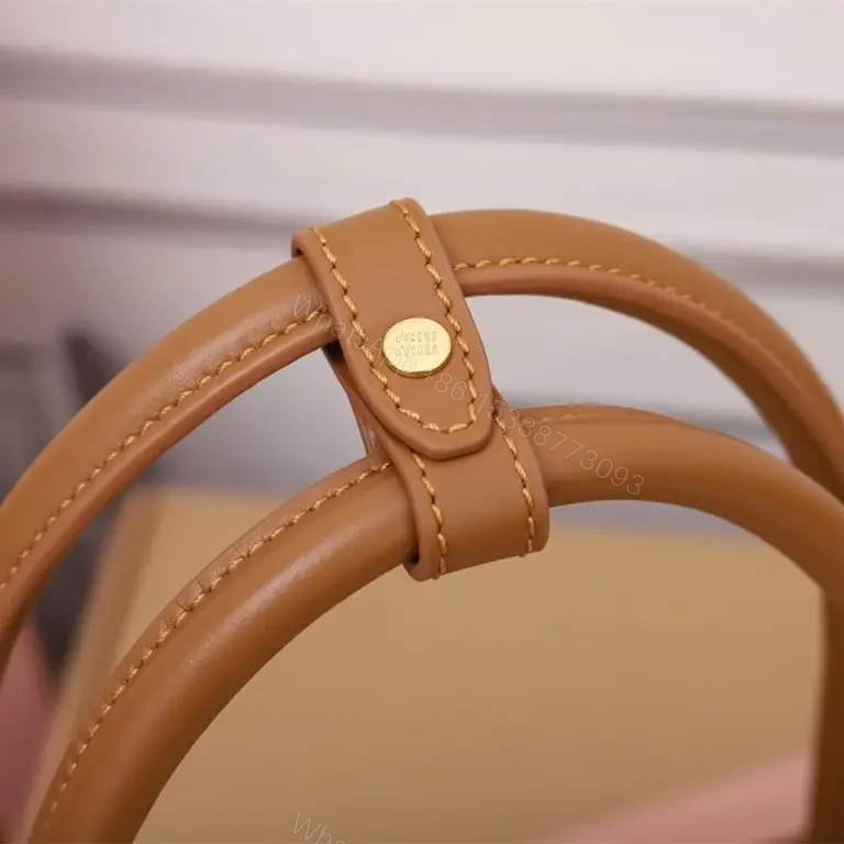 View 7 of 高仿miumiu*5BB172壓紋LOGO手提包小牛皮白蘭地免檢版