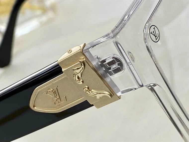 View 2 of LV SUNGLASSES – GLVT12