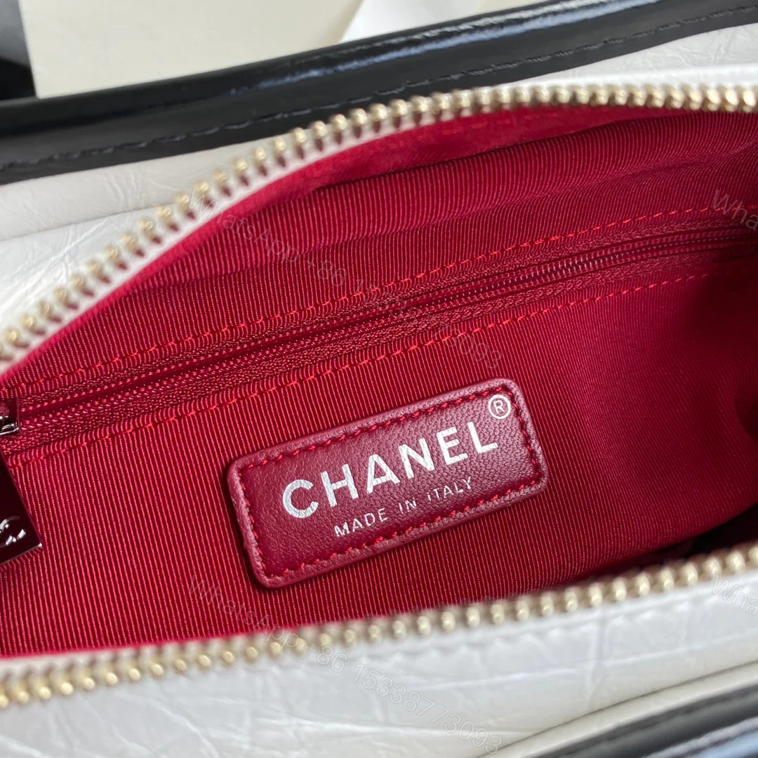 CHANEL GABRIELLE MINI 20 HOBO BAG IN WHITE MIX BLACK — view 2