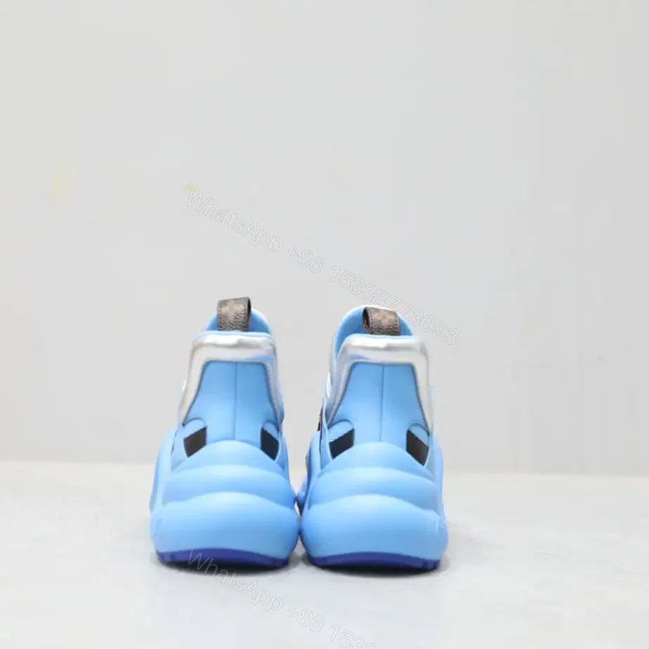 View 4 of LV ARCHLIGHT SNEAKER – LSVM013