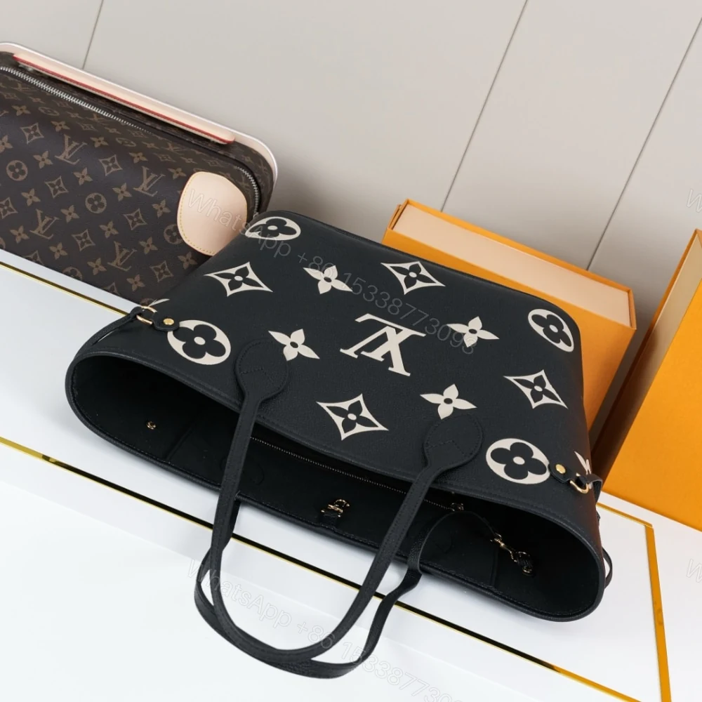 View 6 of Louis Vuitton Neverfull MM Black 31Cm M58907