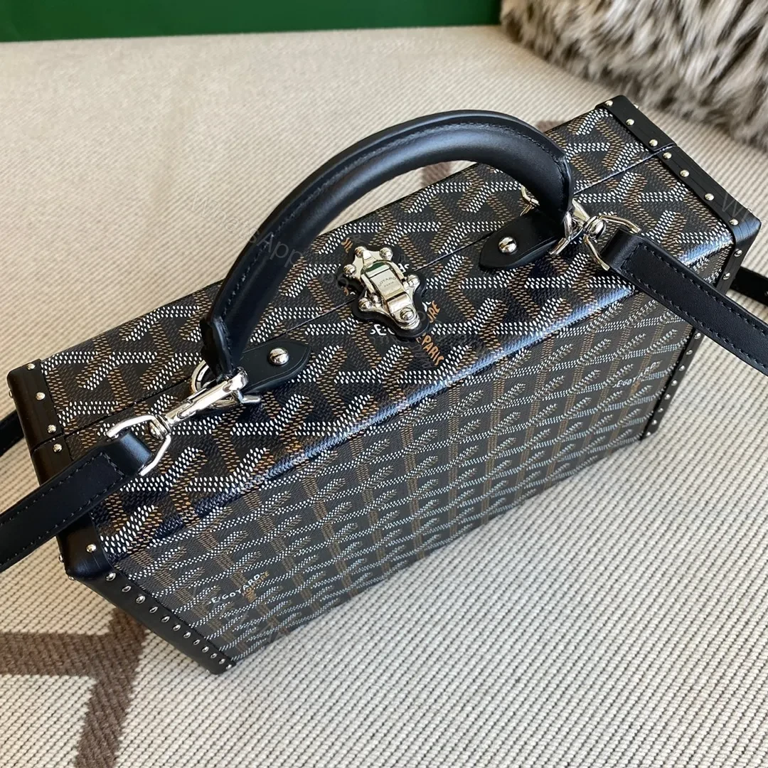 View 11 of GOYA GRAND HOTEL TRUNK BAG