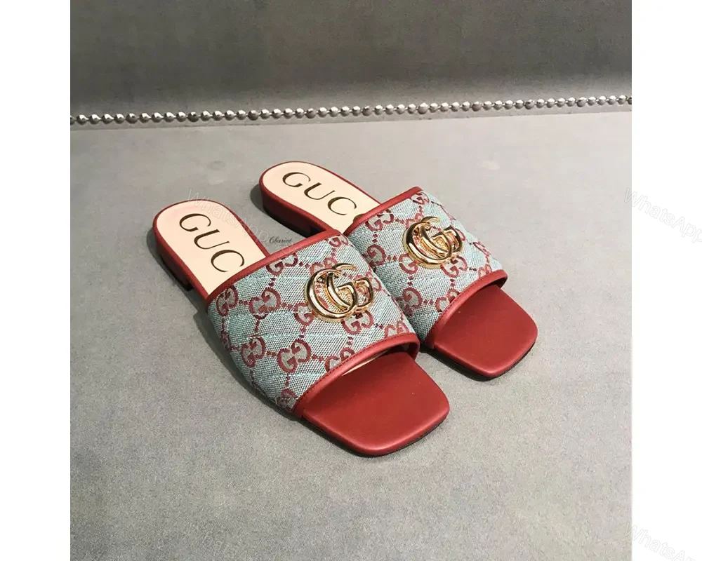 Gucci GG Matelassé canvas flat sandals — view 1