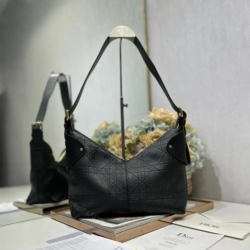 View 2 of 高仿Dior*Voyage系列M284M901小牛皮單肩包中號黑色免檢版