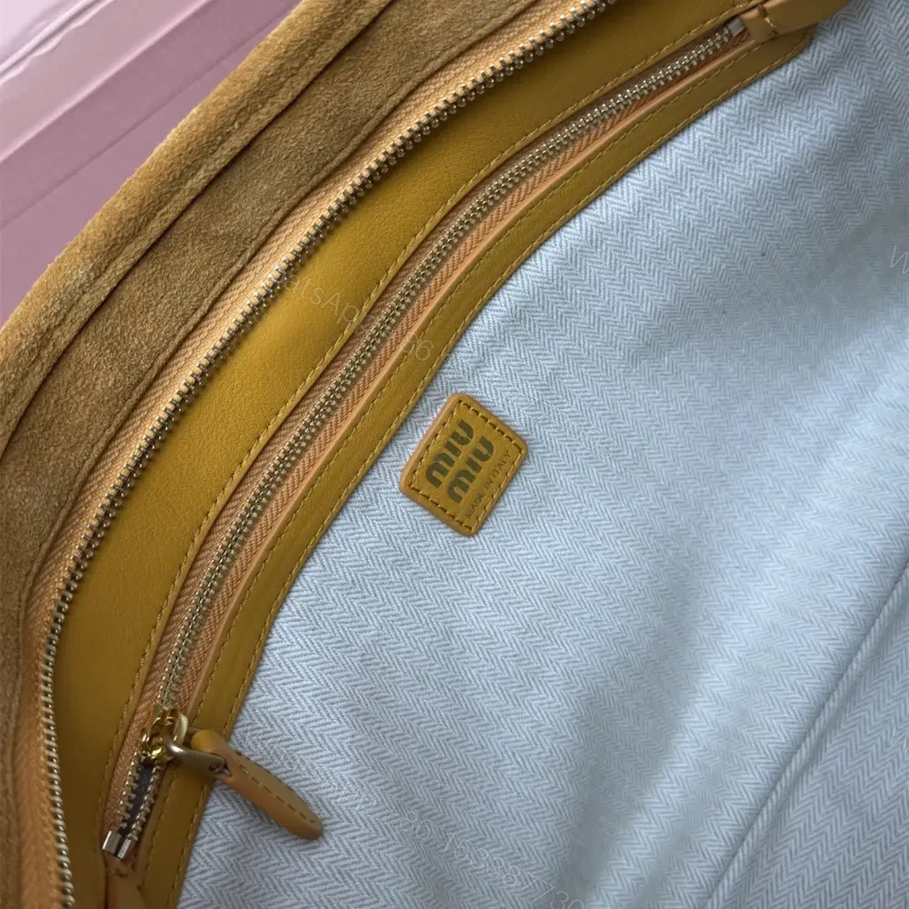View 9 of 高仿miumiu*Aventure系列5BC182麂皮腋下包黃色小號免檢版
