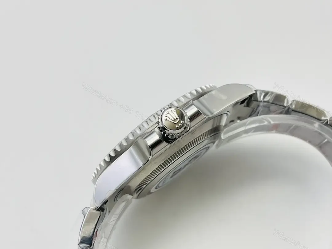 View 4 of Fake Rolex Submariner Date 41MM Premium Oyster Bracelet 126610LN-0001
