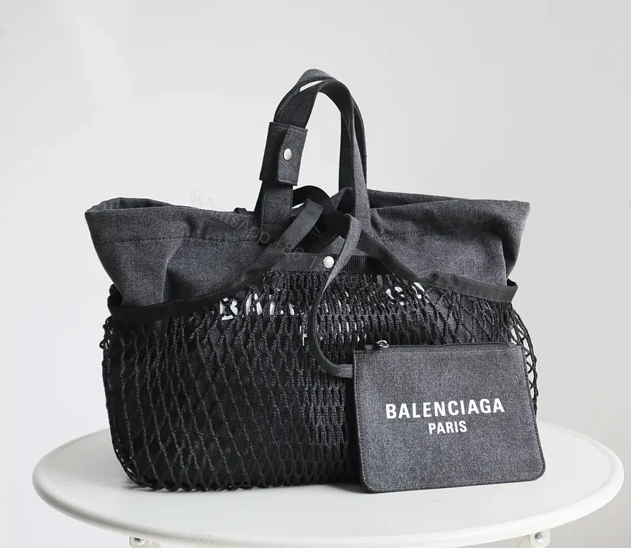 Netted Carryall: Balenciaga-Inspired Everyday Tote with Pouch — view 1