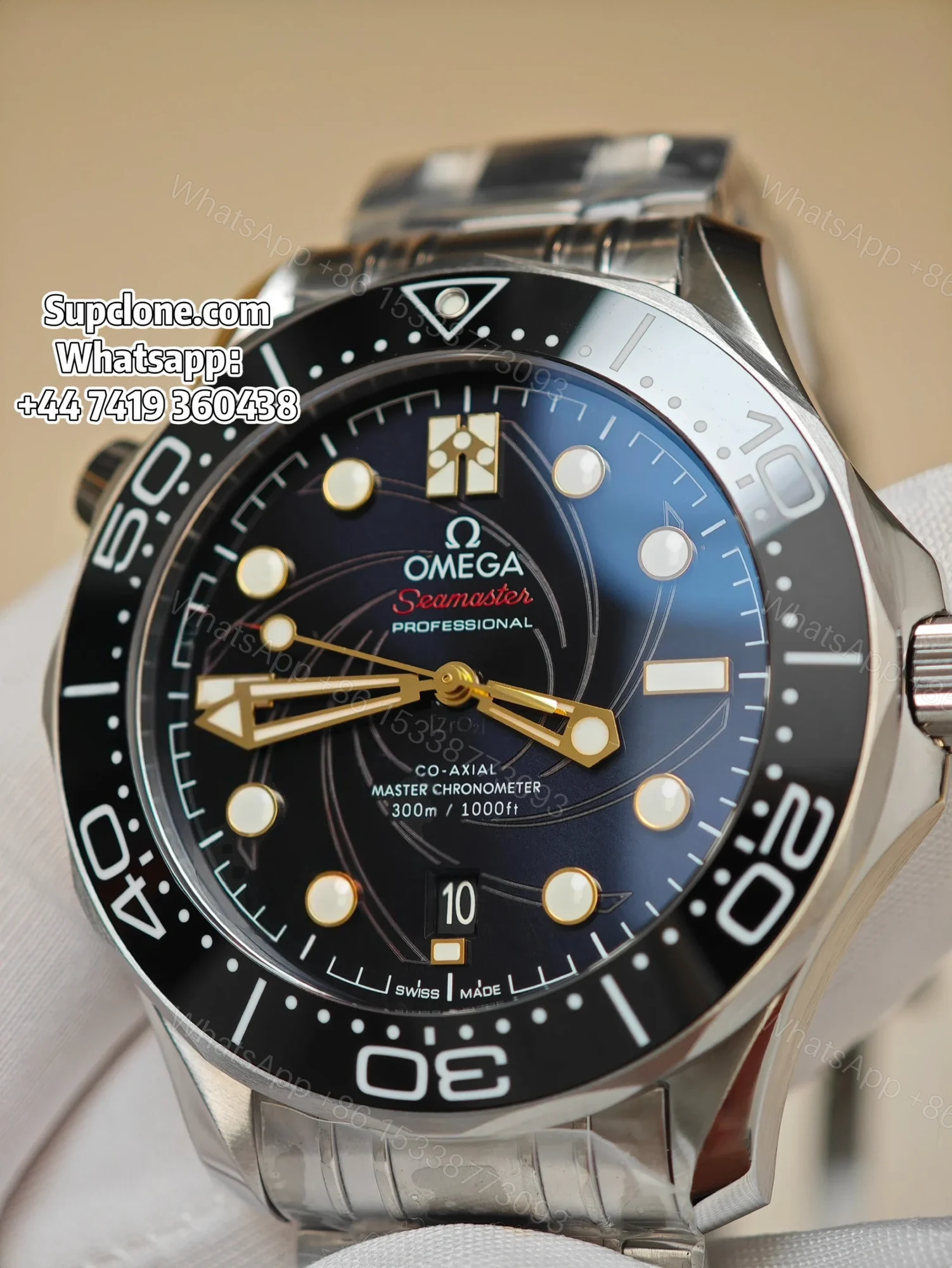 View 4 of Omega Super Clone Seamaster Diver 300M James Bond 210.22.42.20.01.003 42mm