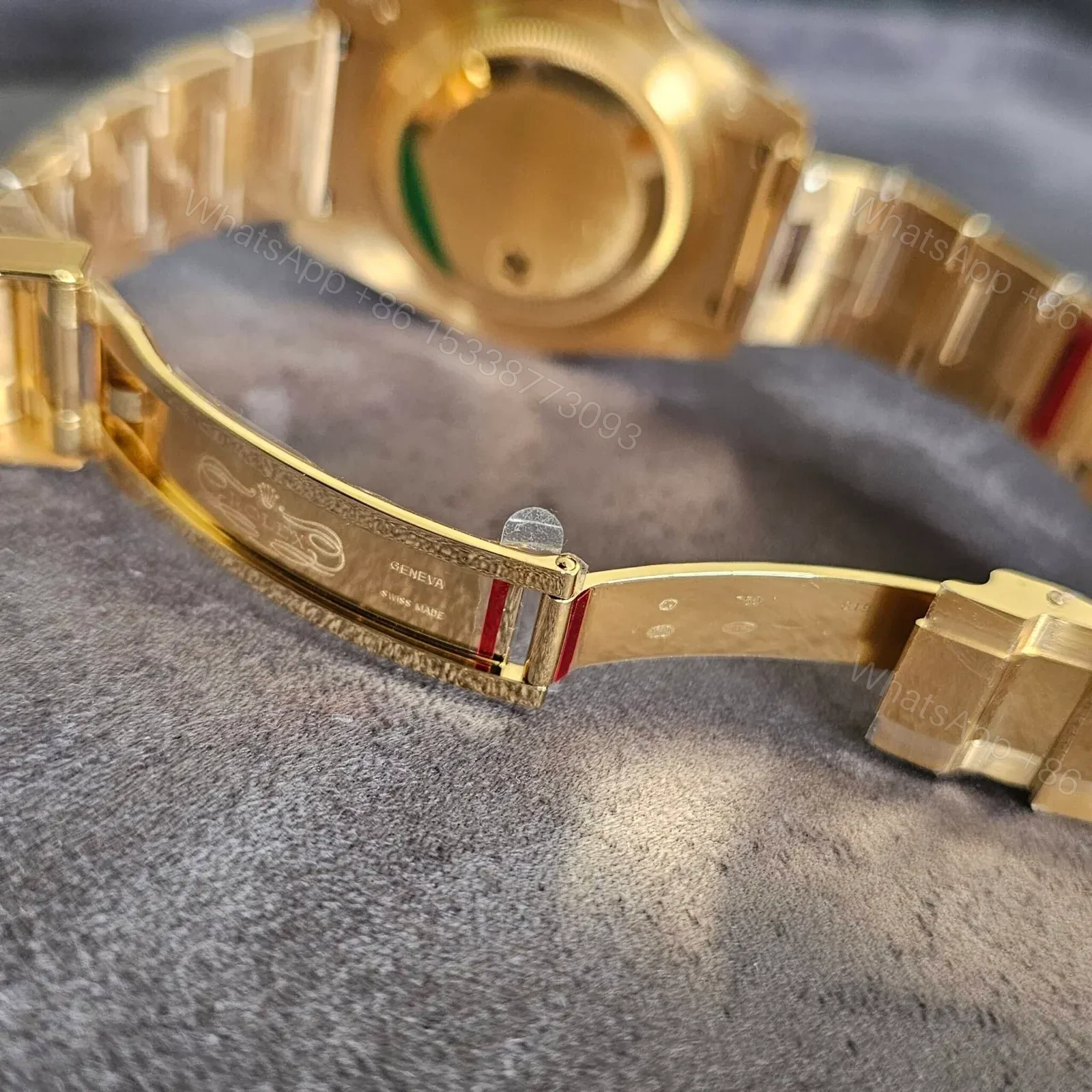 View 4 of Rolex Submariner Gold