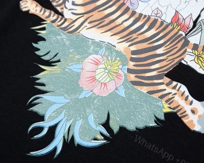 View 8 of GUCCI Tiger T-Shirt – GC0045