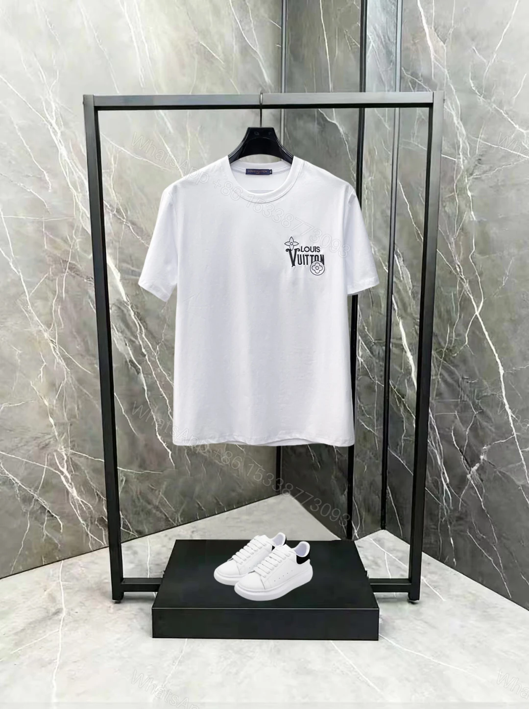 LV A貨 男款 花紋Logo短袖T恤 清爽百搭款 — view 1