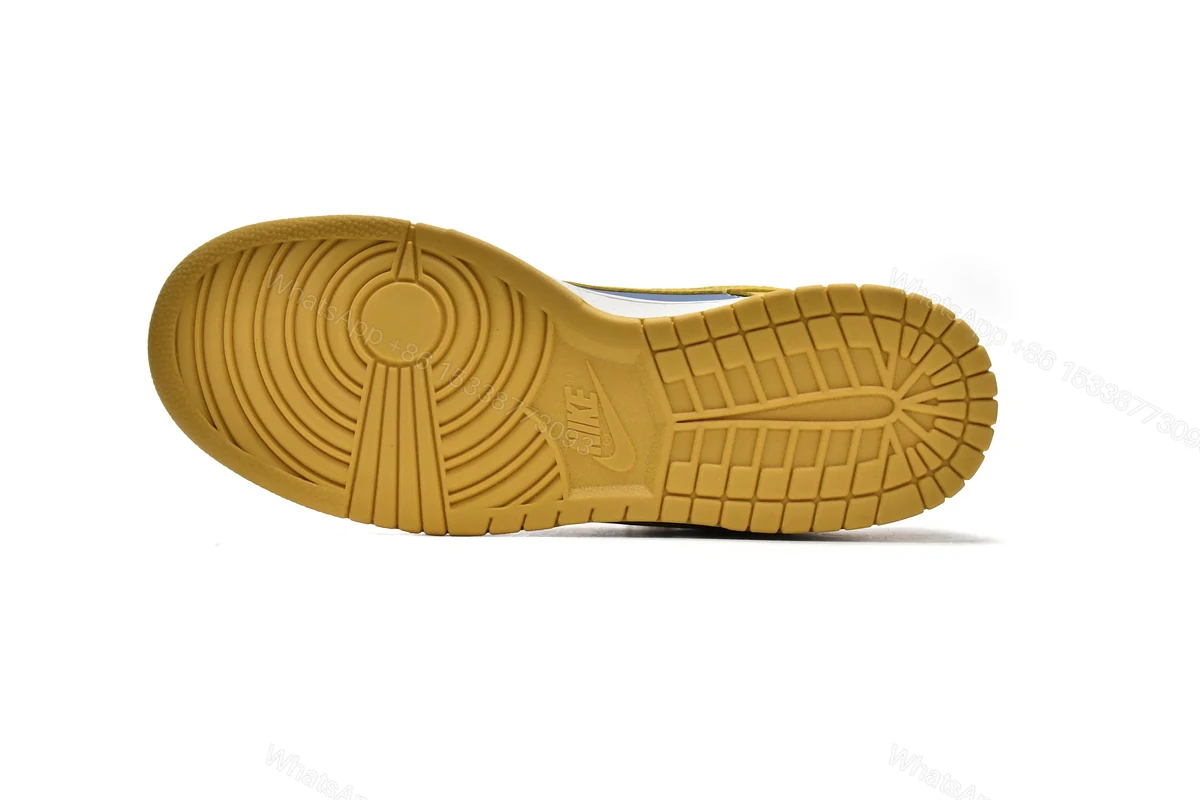 View 4 of Nike SB Dunk Low Kobe LF2428-002