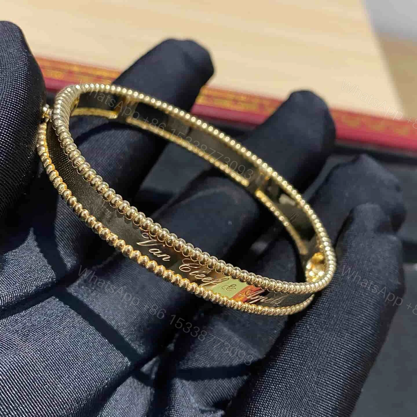View 4 of VCA Perlee Signature Bracelet Yellow Gold VCARP3K600