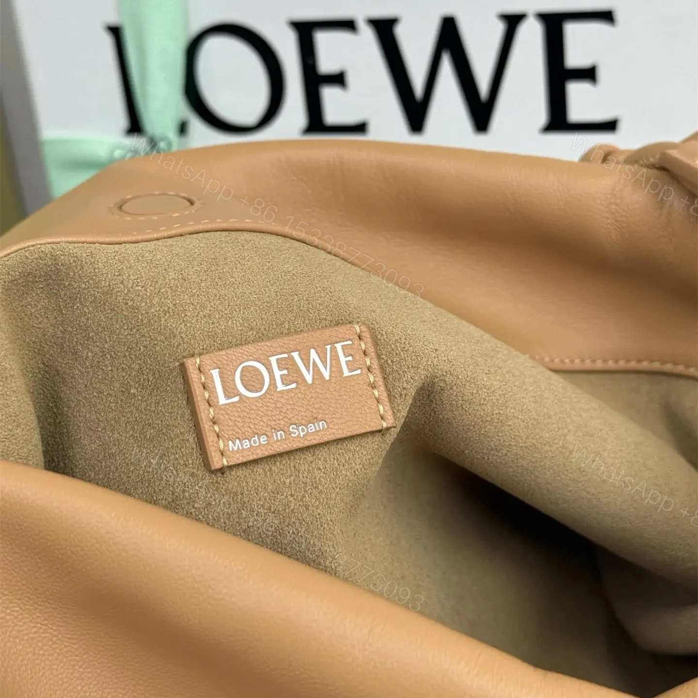 View 9 of 高仿Loewe*Flamenco系列9579雲朵包摩卡色中號免檢版