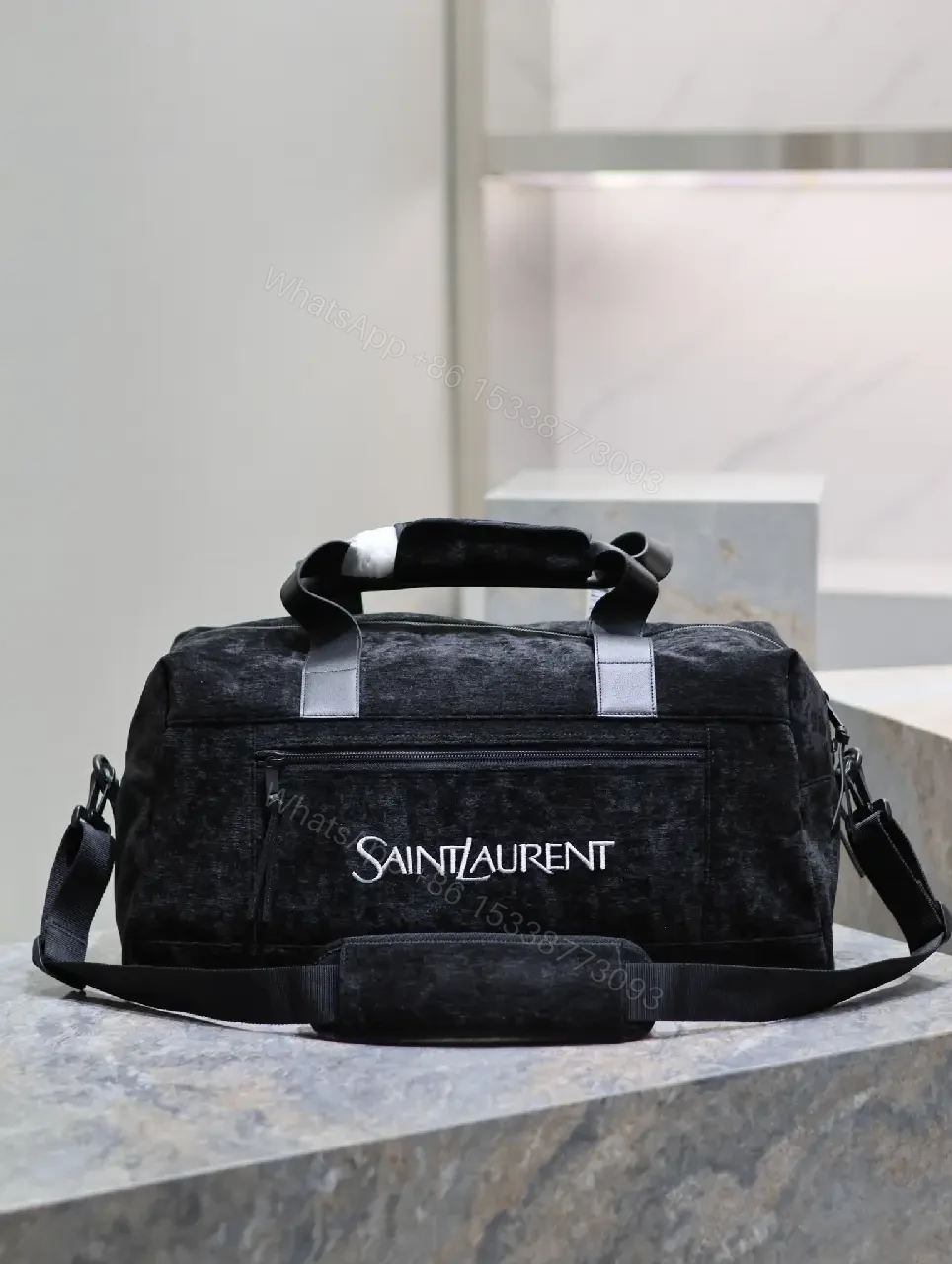 Compact Luxe Duffel: Premium Textured Carryall with Subtle Detail — view 1