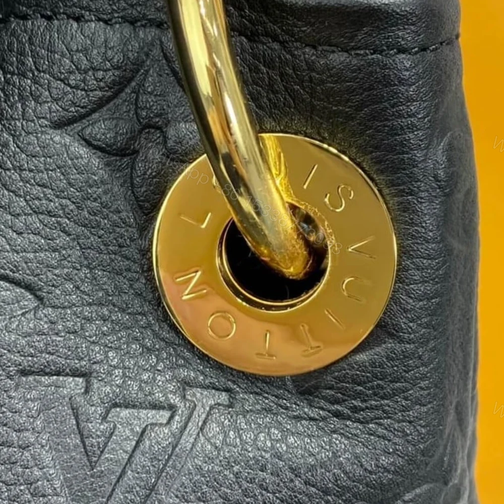 View 9 of Louis Vuitton Artsy MM Black 41Cm M41066