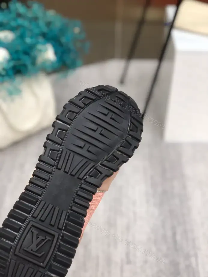 View 7 of LV RUN AWAY SNEAKER – LSVM057