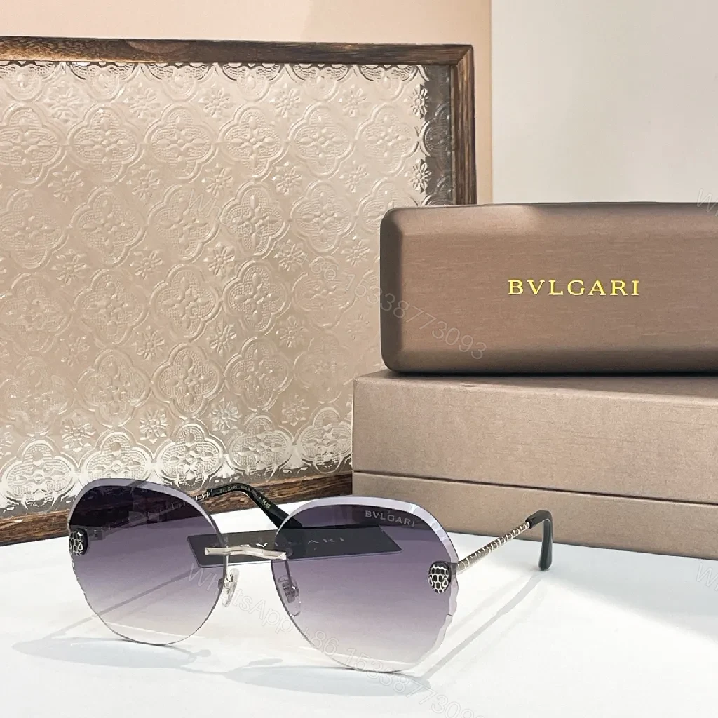 View 4 of Gradient Lens Aviators: Luxe Metal Frame, Subtle Opulence