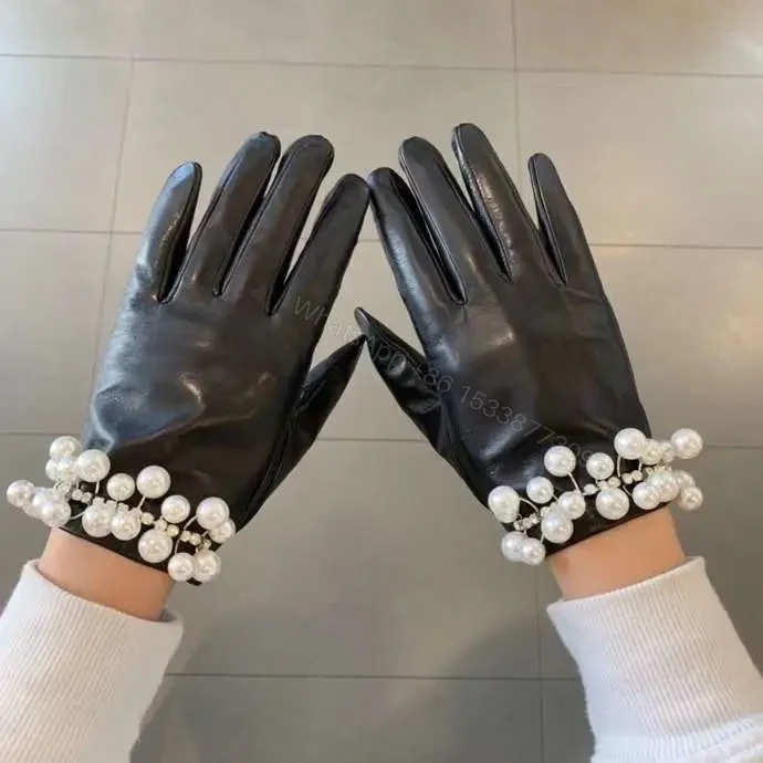 CHANEL — view 1