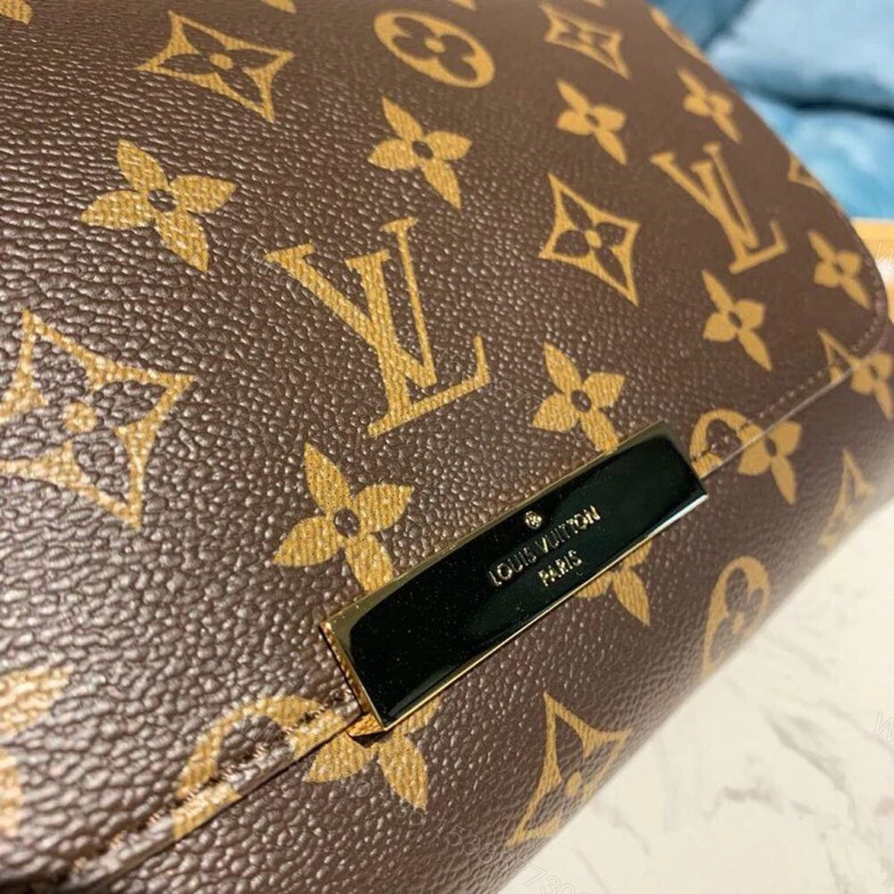 View 14 of Louis Vuitton Favorite PM Monogram Canvas For Women 24Cm LV M40717