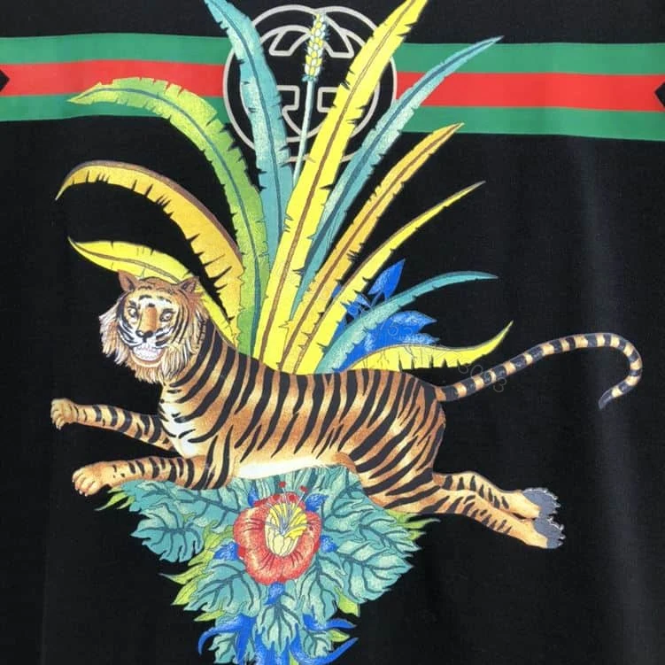 View 3 of Gucci T-shirt – GC59