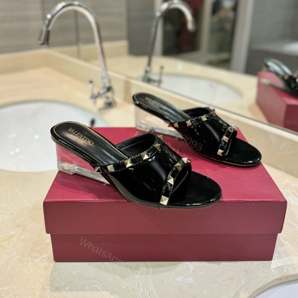 高仿Valentino*2W0S0GW鉚釘水晶踭涼鞋黑色4.5CM免檢版 — view 1