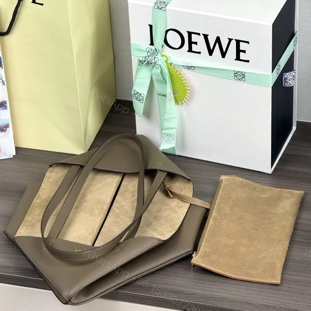 View 8 of 高仿Loewe*Fold系列3170幾何Tote包灰褐色中號免檢版