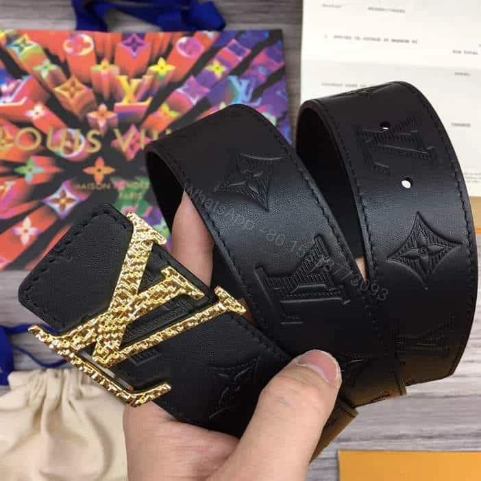 View 8 of LOUIS VUITTON DIAMOND 40MM REVERSIBLE BELT – B172
