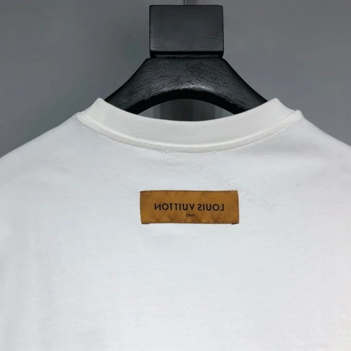 View 4 of LOUIS VUITTON T-SHIRT – LV20