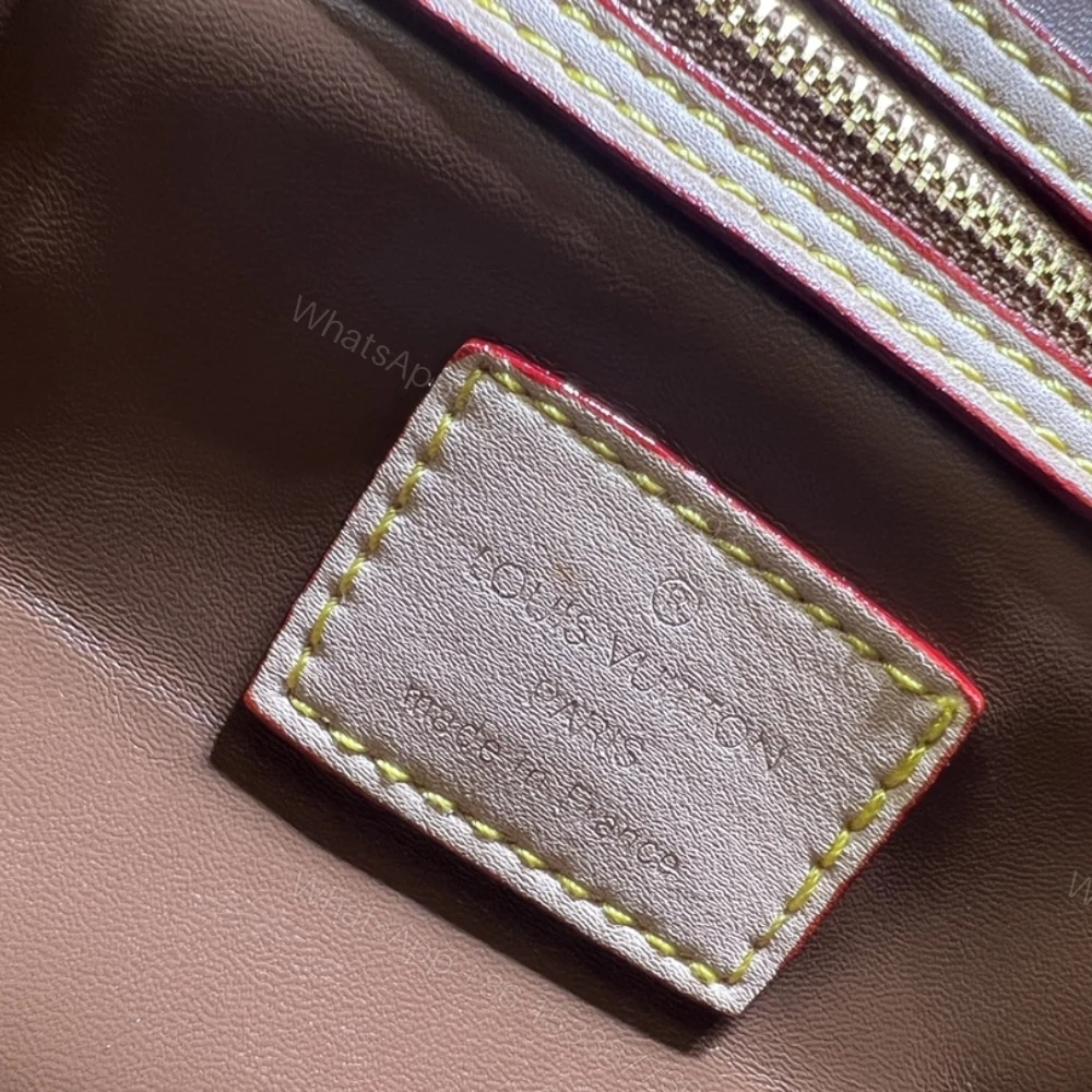 View 6 of Louis Vuitton Speedy P9 Bandoulière 25 Mint 40Cm