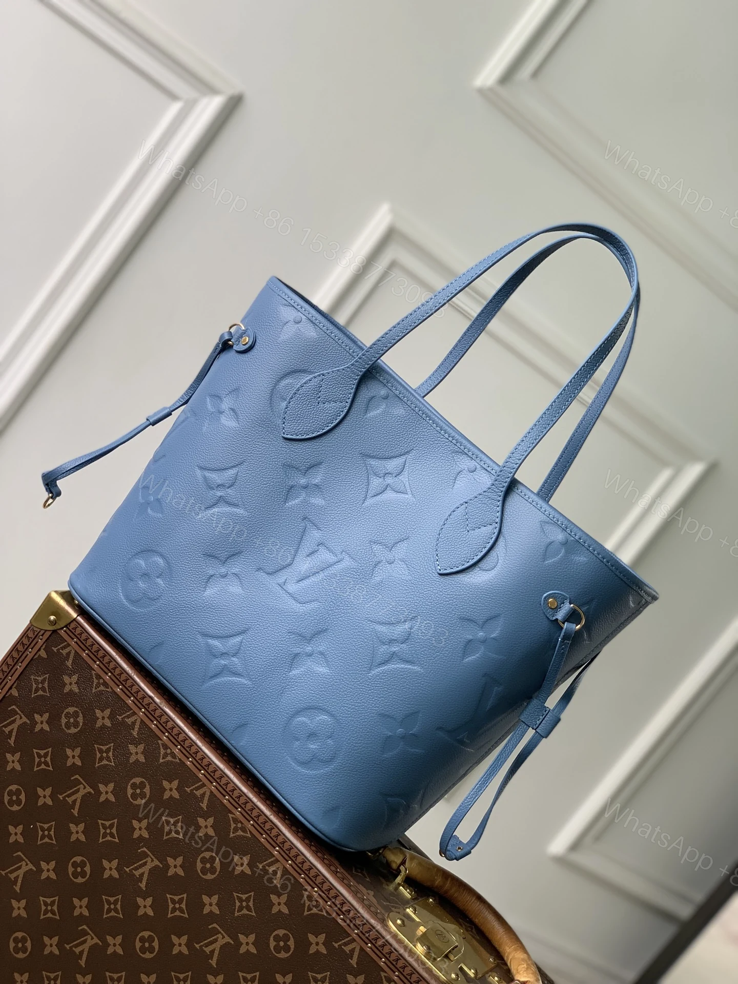 LV高仿藍色大容量托特包 Monogram壓紋肩背通勤包 — view 1