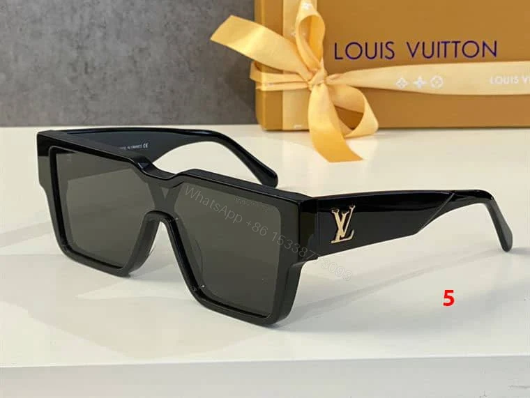 View 8 of LV SUNGLASSES – GLVT25