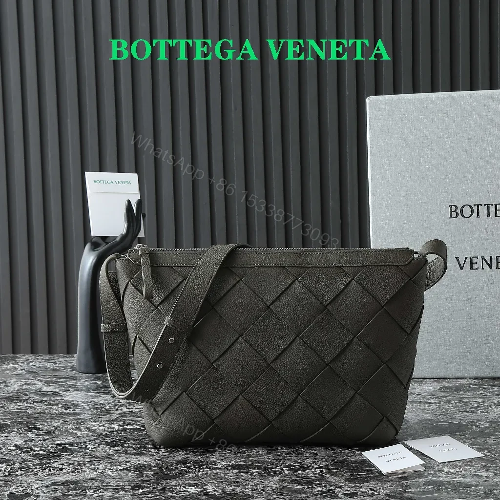 Intrecciato-Texture Crossbody: All-Day Versatility Bag — view 1