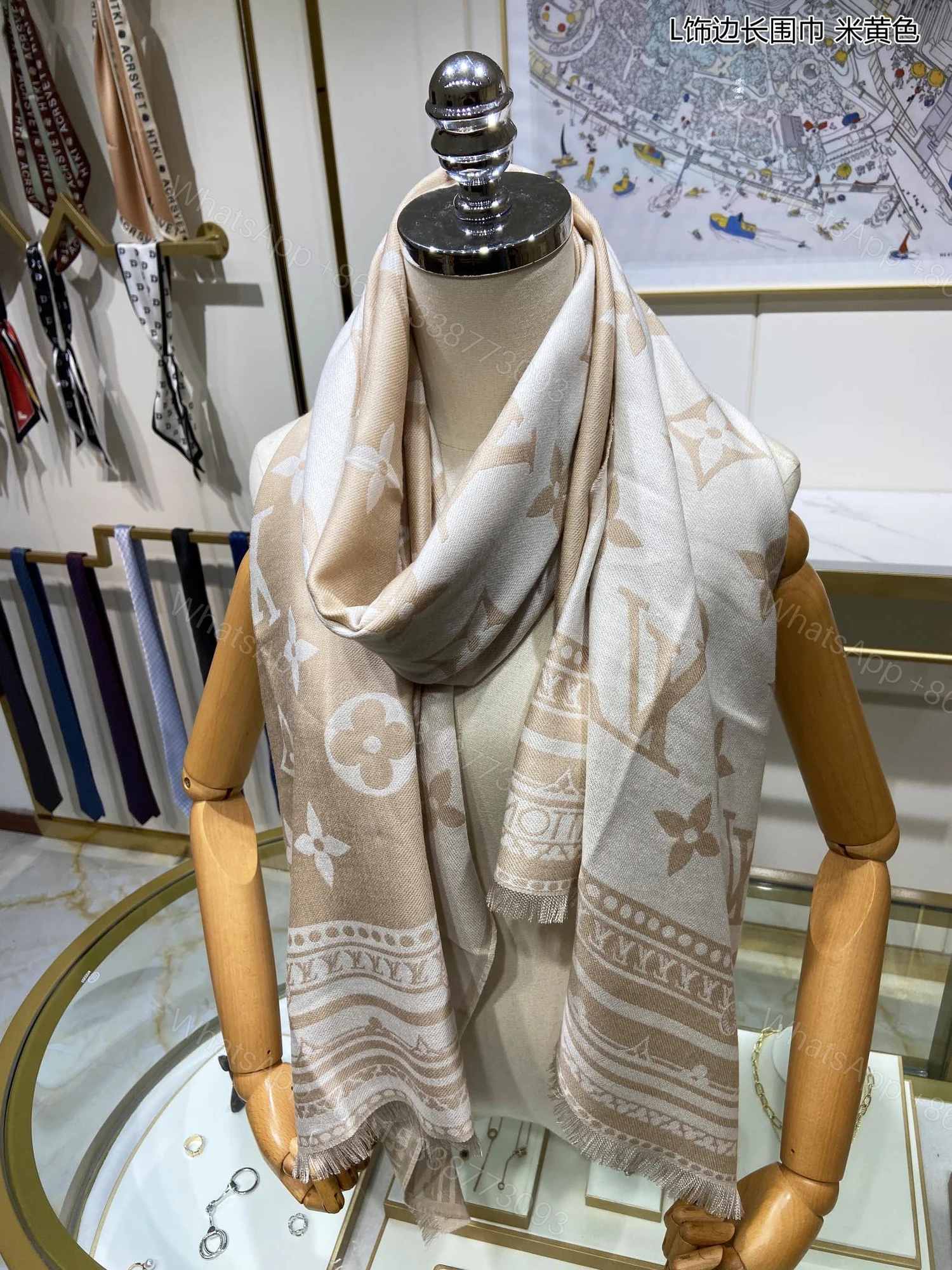View 5 of EN – Luxury LUV Scarf 004